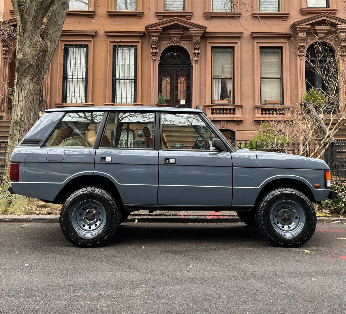 1995 Range Rover Classic 300TDI AUTOMATIC – Stray Dog Classics